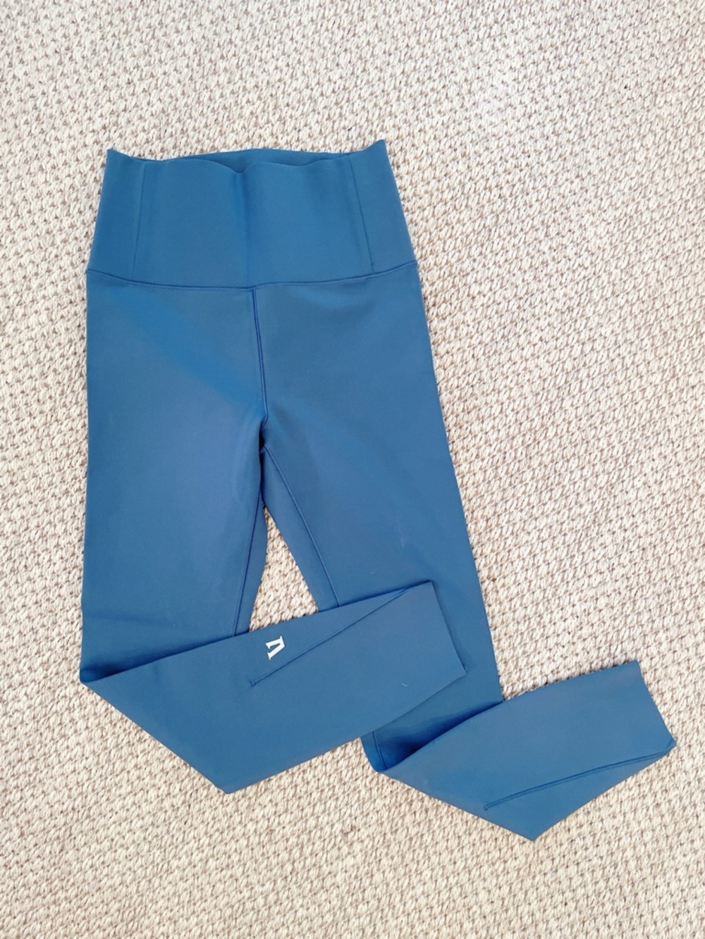Vuori Women’s Daily Leggings Size Small Blue High Rise 7/8 Performance Yoga
